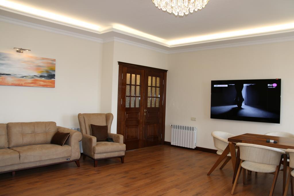 Odisea Apart Hotel Batoumi Extérieur photo