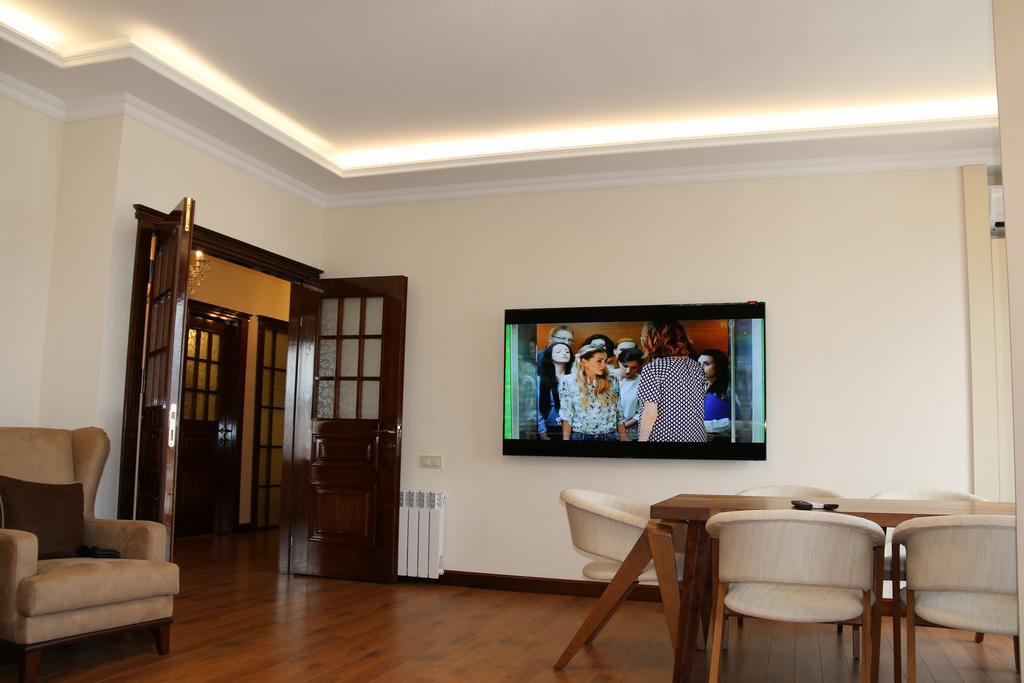 Odisea Apart Hotel Batoumi Extérieur photo