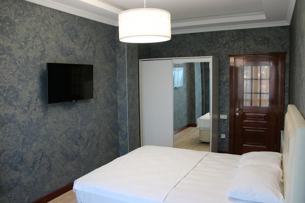 Odisea Apart Hotel Batoumi Extérieur photo