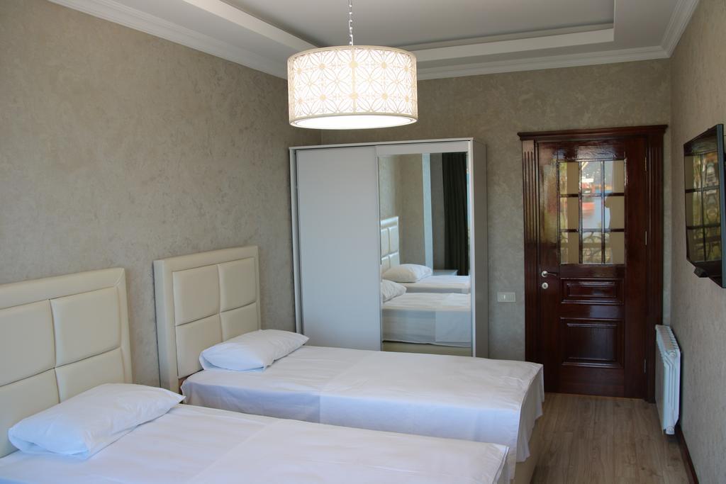 Odisea Apart Hotel Batoumi Extérieur photo