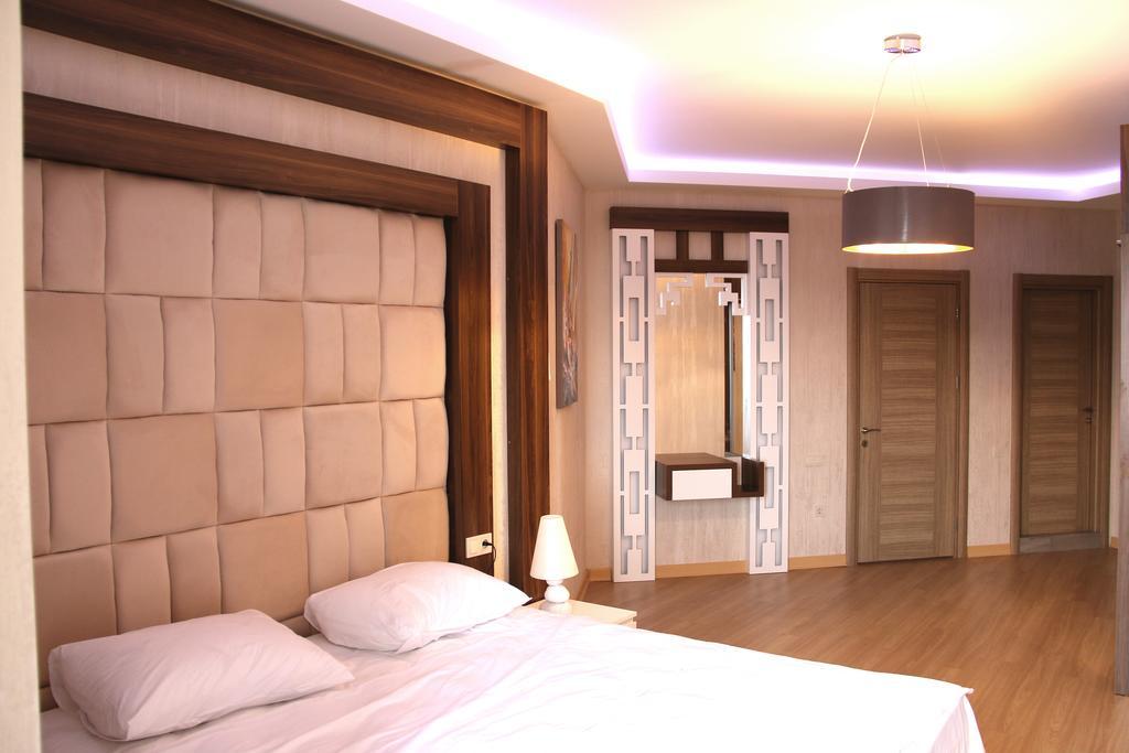 Odisea Apart Hotel Batoumi Extérieur photo