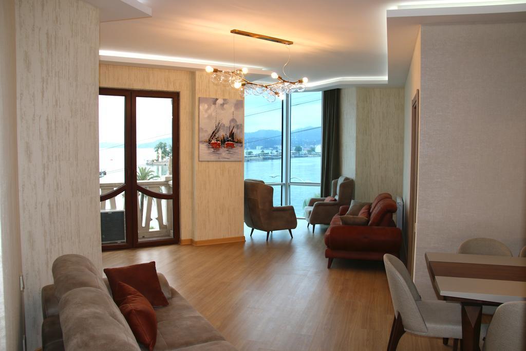 Odisea Apart Hotel Batoumi Extérieur photo
